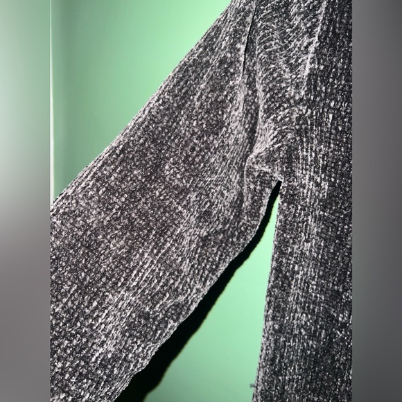 Cardigan - Picture 2 of 3